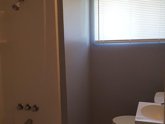 4th image of 3927 Cain Ct