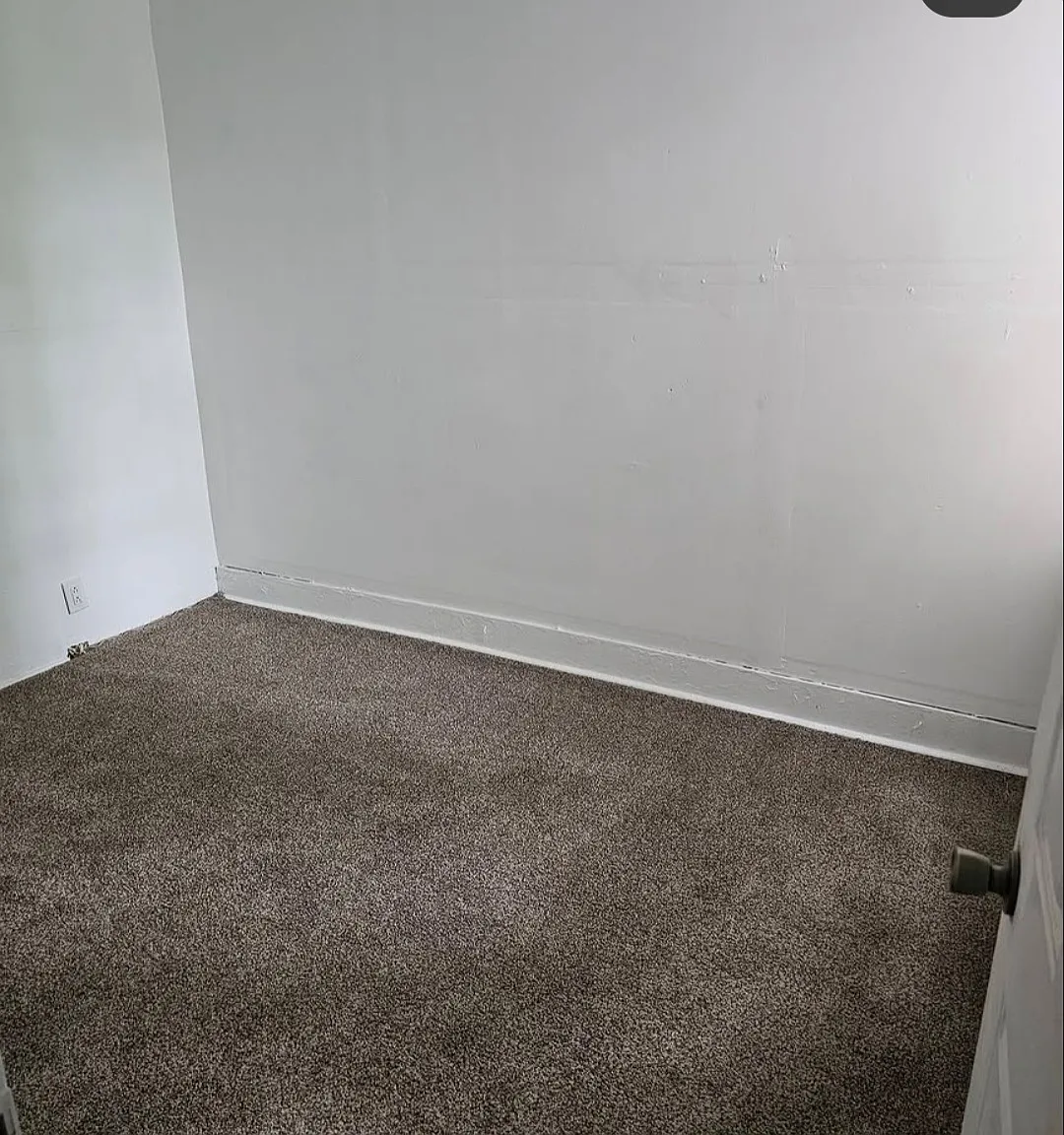 3 bed, 972 sqft, $1,500 — Photo 3