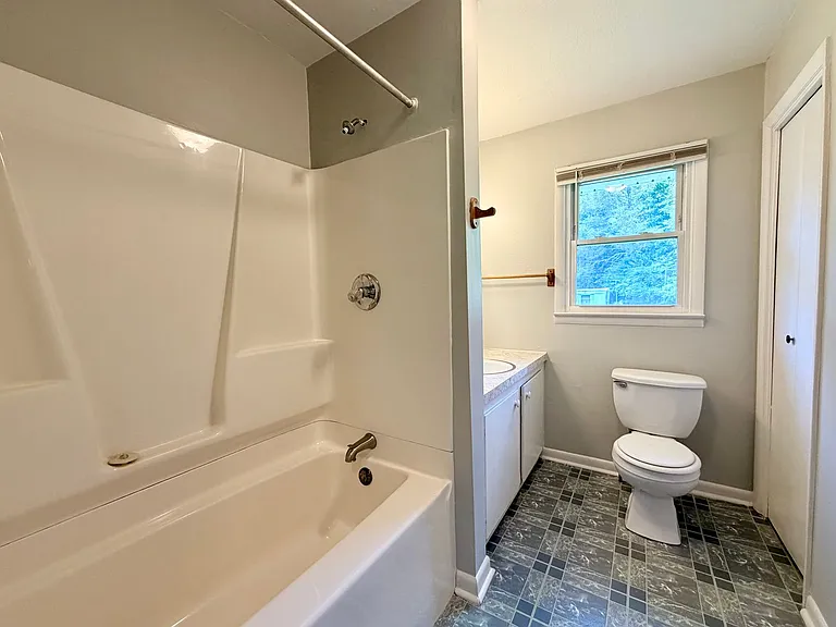 126 Proffitt Ln — Photo 6