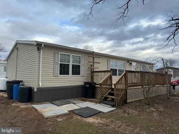18 Oak Knoll Est, Elizabethtown, PA 17022
