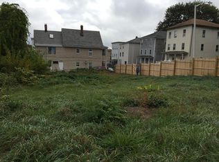 17 Mott St, Worcester, MA 01604