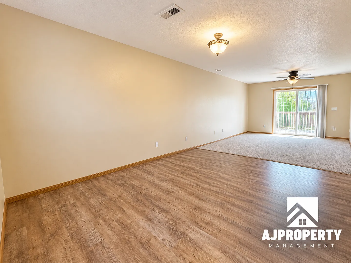 1040 N Main Ave. — Photo 1