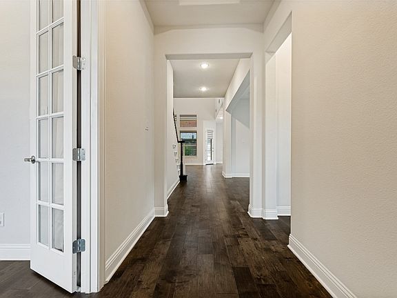 2nd image of 13774 Mammoth Cave Ln