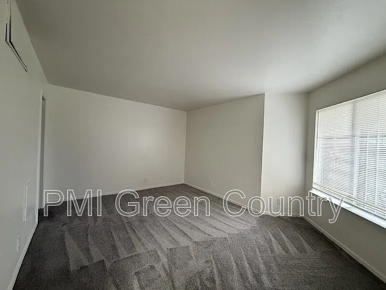 6639 S Victor Ave #G214 — Photo 6