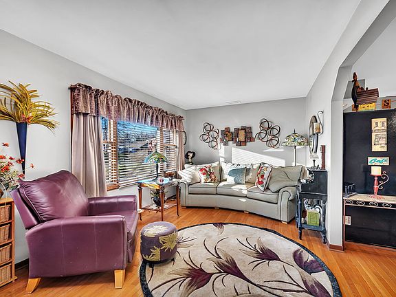 4th image of 12781 S Loveland St