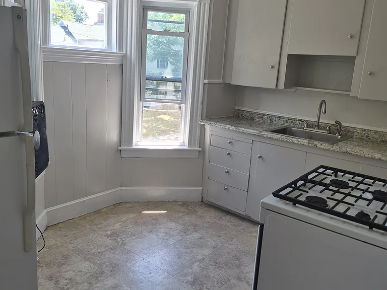 4 Ashland Pl #2F — Photo 5