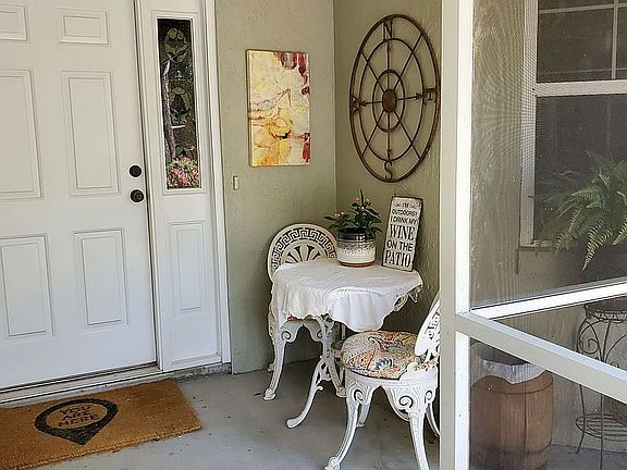 Front screen porch