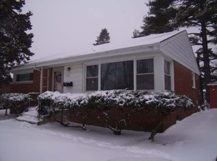 1140 Mohawk Dr, Elgin, IL 60120