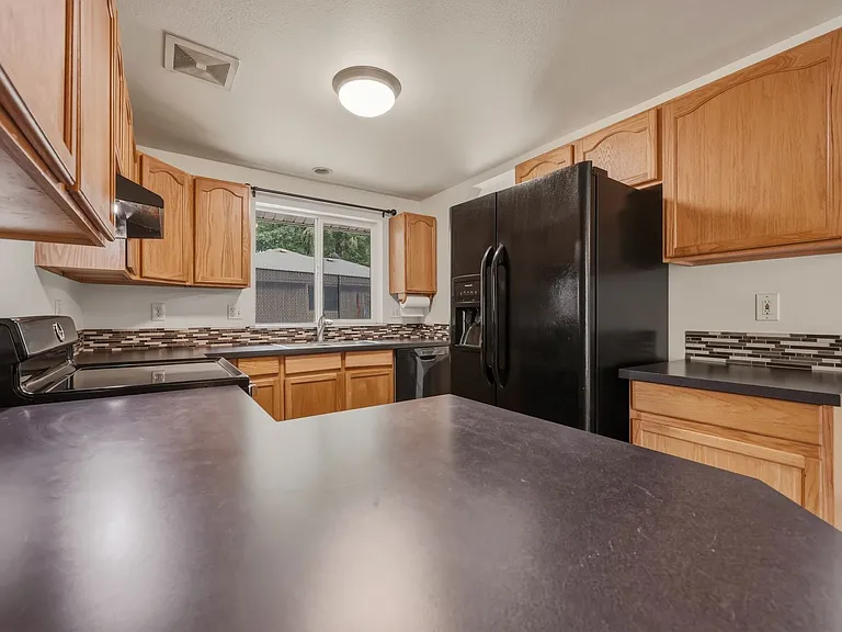 1012 David St SE — Photo 10
