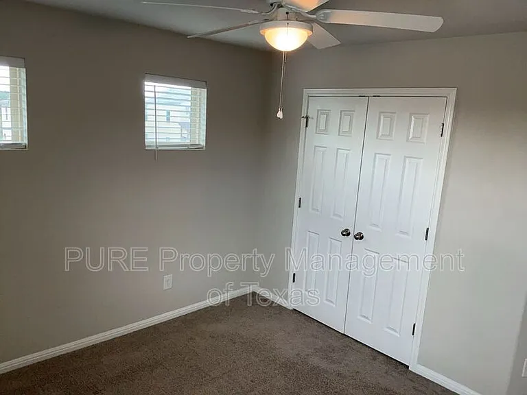 140 Earl Keen St — Photo 18