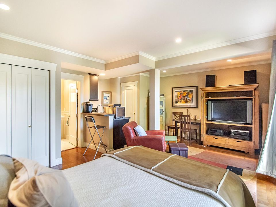 1st image of 2314 Greenwich St