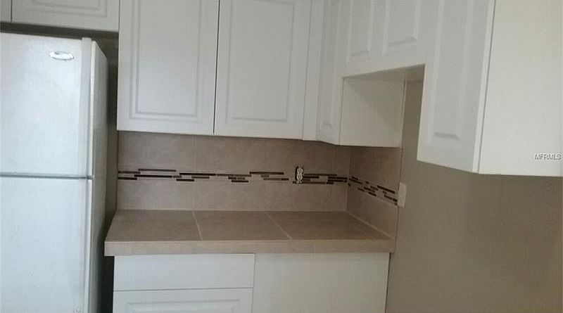 2nd image of 1252 E Lombardy Dr