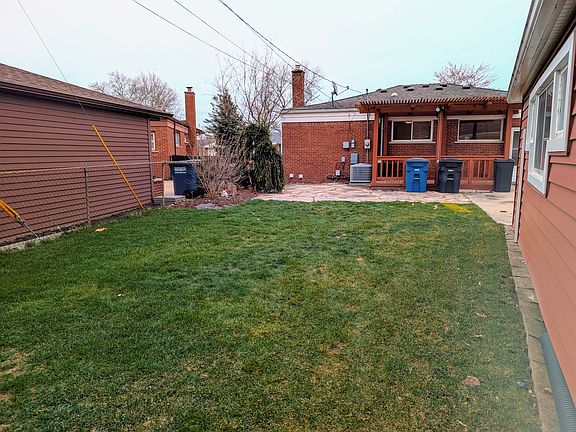 5th image of 7725 Berwick Dr