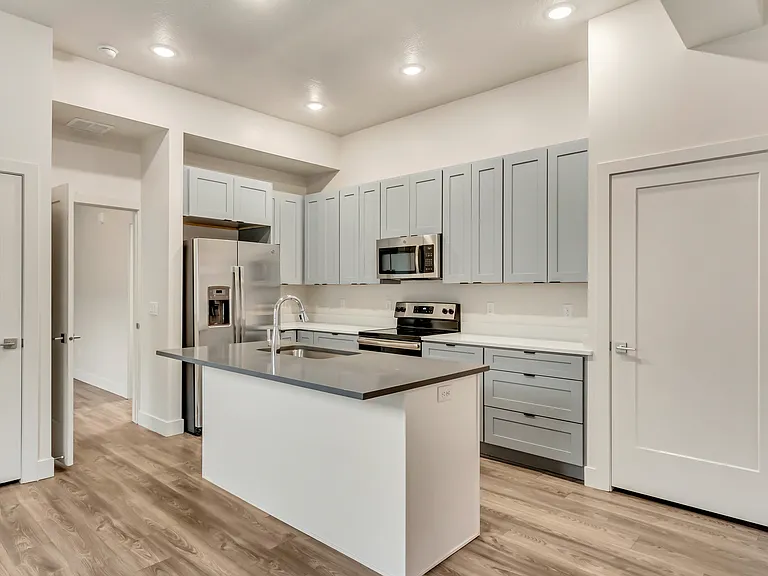 606 W North Temple St #105 — Photo 3
