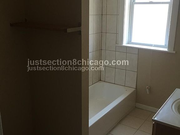 2nd image of 2019 E 72nd St APT 1E