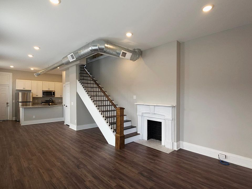 1st image of 1905 Race St #301