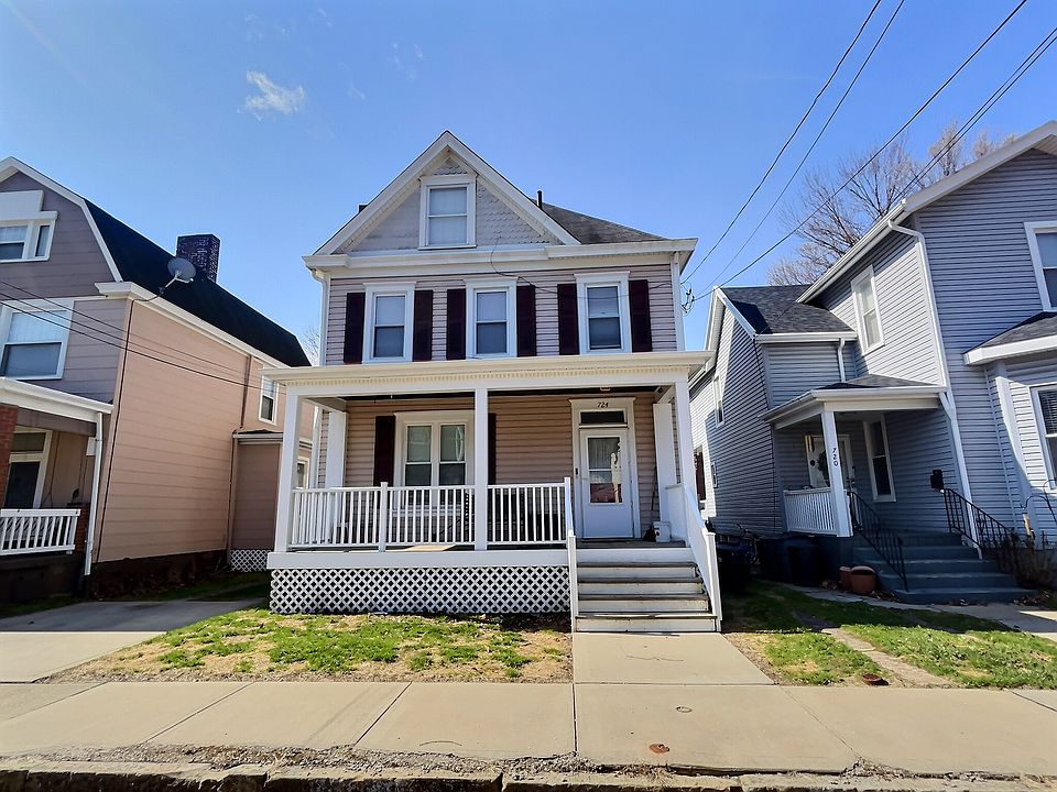 House is just 2 blocks to Sewickley Village.