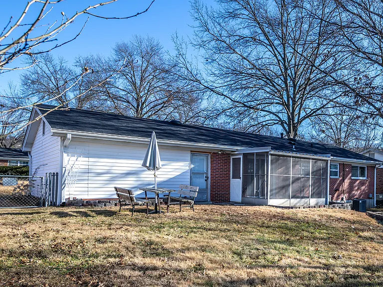 16 Fircrest Ln — Photo 28