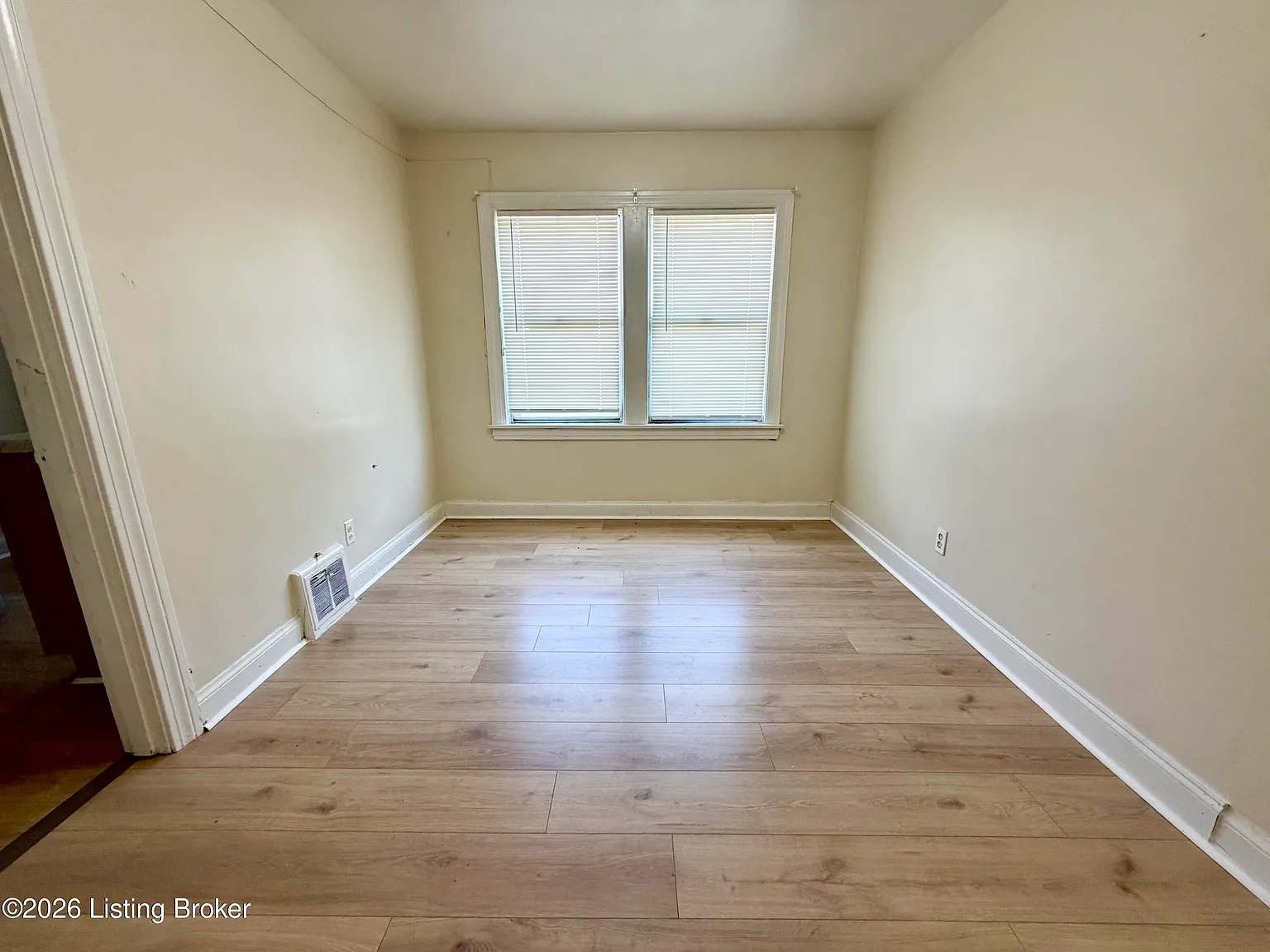 2 bed, 1.0 bath, 750 sqft, $695 — Photo 4