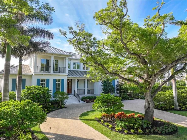 112 1st AVE N, NAPLES, FL 34102