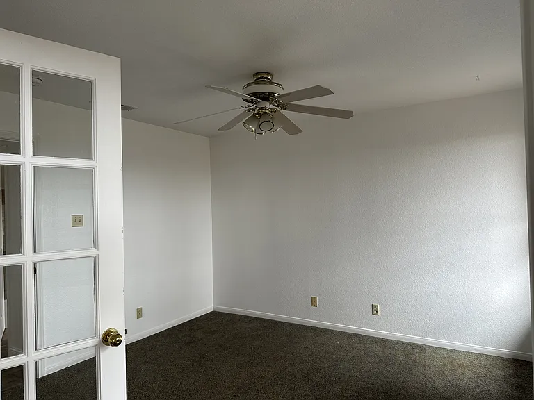 127 Wind Ridge Dr — Photo 3
