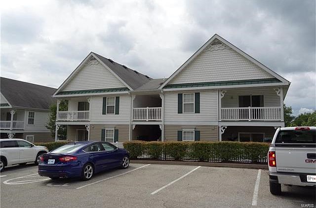 1st image of 1133 Arbor Creek Dr APT 2D