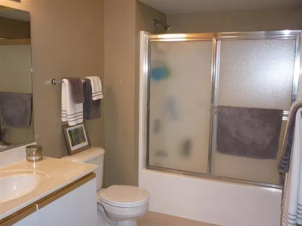 2268 Holiday Rd APT 410, Coralville, IA 52241