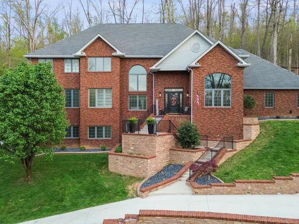 1357 Heather Hills Dr, Somerset, KY 42503
