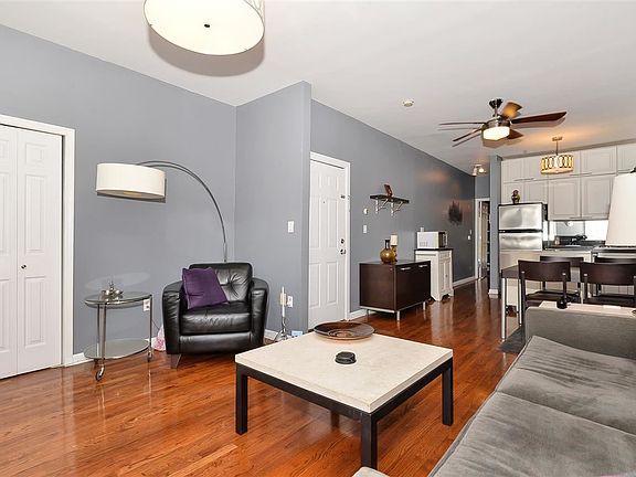 2nd image of 407 2nd St #302