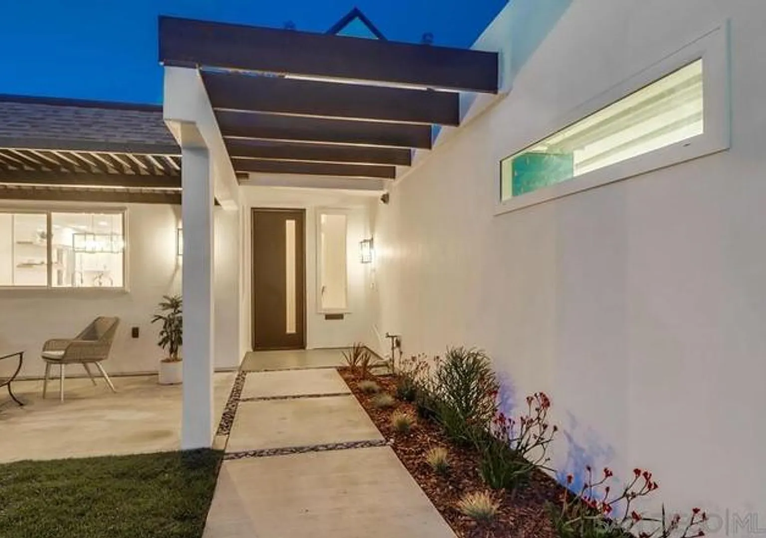 Talmadge Home with Canyon Views & Private Yard — Photo 3
