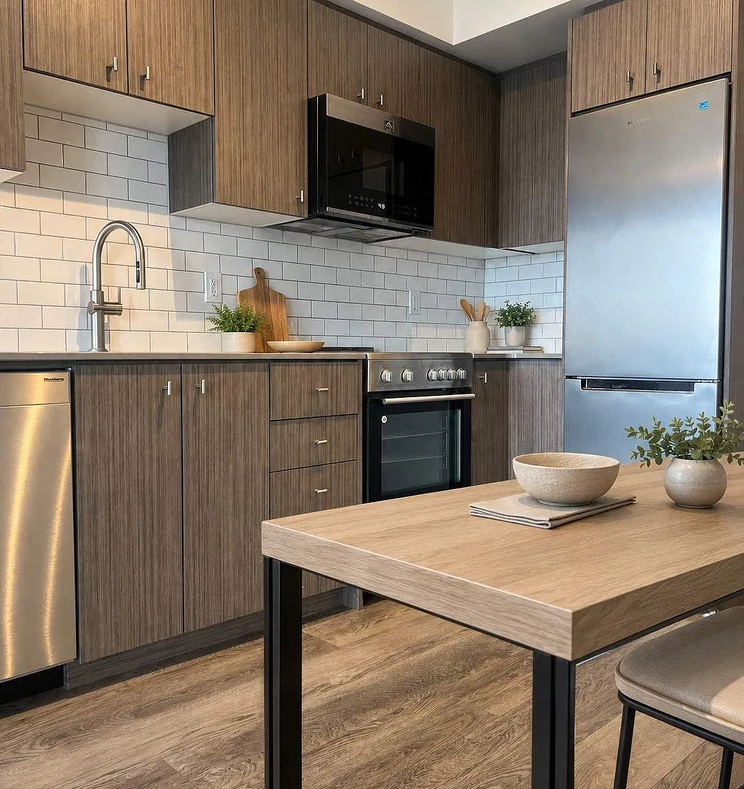 2 bed, $1,900 — Photo 4