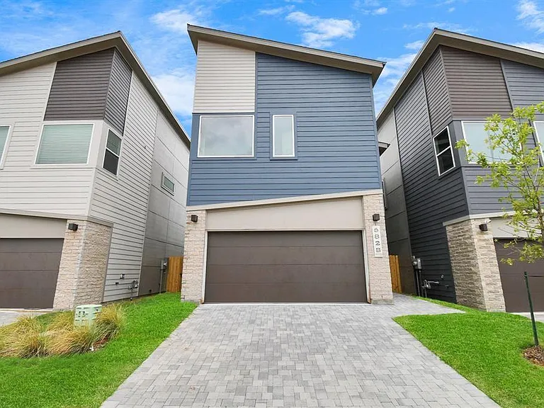 6804 Troya Ln — Photo 1