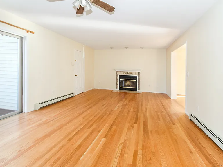 107 Benson Pl — Photo 8