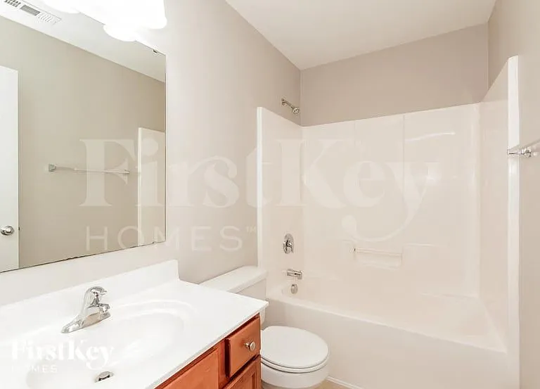 706 Perth Dr — Photo 14