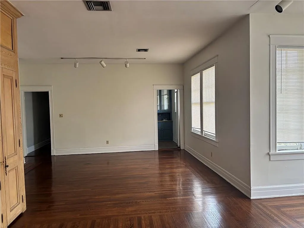 2 bed, 1200 sqft, $1,750 — Photo 3