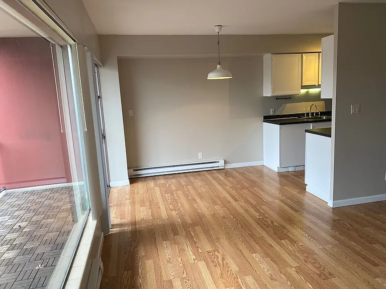 2020 Building — Photo 39
