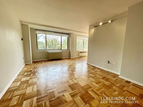 5th image of 4000 Tunlaw Rd NW APT 517