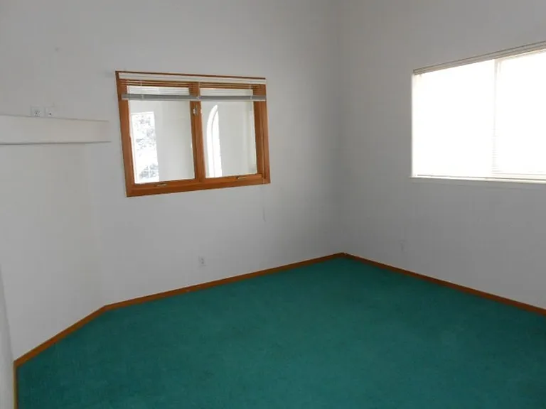 1132-1134 NW Ogden Ave — Photo 6