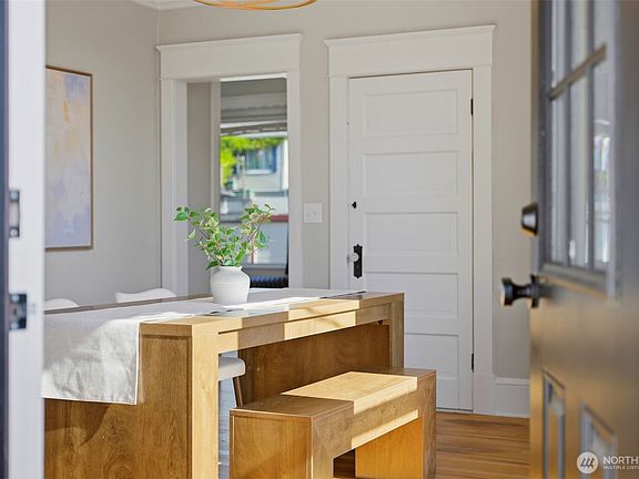 4th image of 1607 Burwell Street