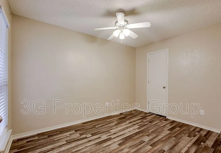 3712 Roussillon Dr — Photo 25