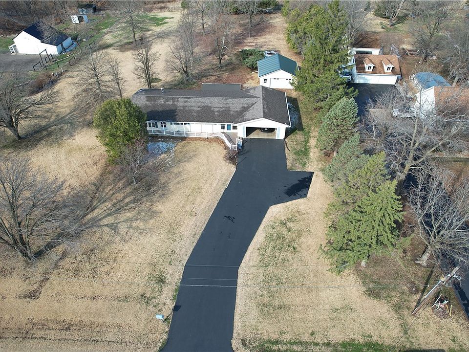 1st image of 2833 S Glenwood Dr