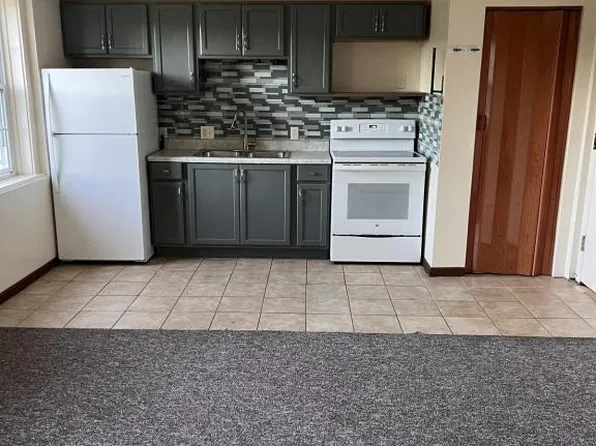 252 Ohio Ave APT 303, Mc Donald, OH 44437