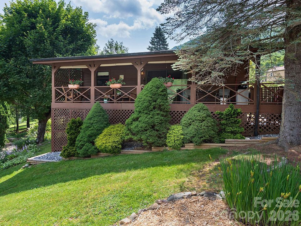 1st image of 85 Hillcrest Rd