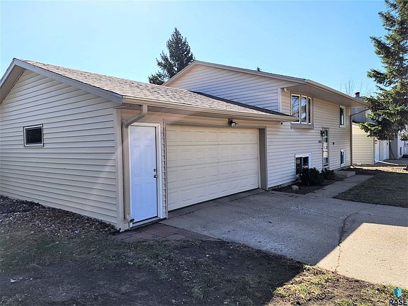 4th image of 6004 W Cheyenne Dr