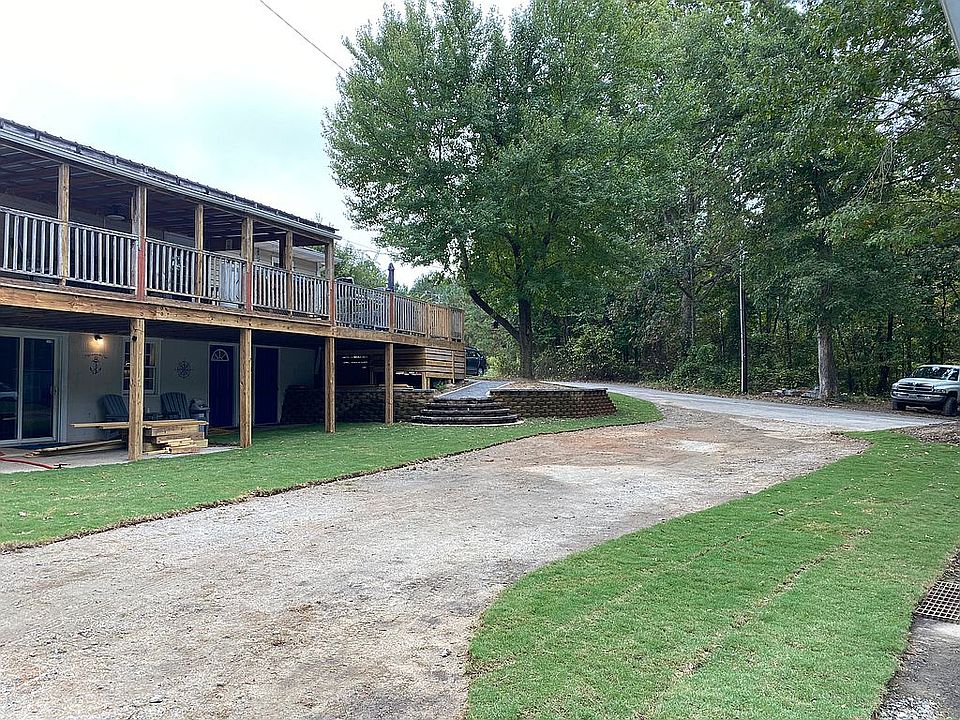 1st image of 694 Country Ln