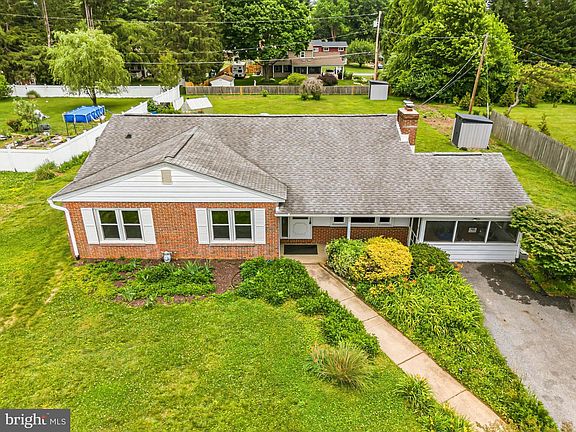 2nd image of 6831 Ridge Rd