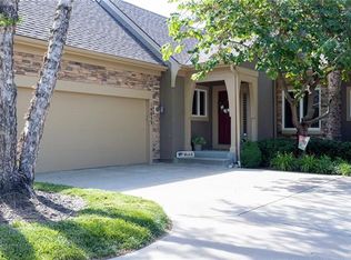 14053 S Summit St, Olathe, KS 66062