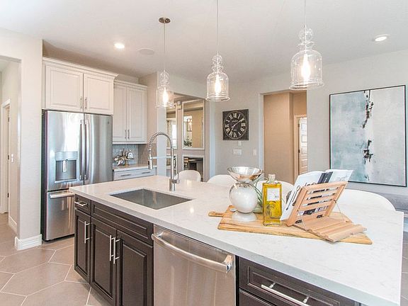 Sierra - Model Home - Kitchen Island