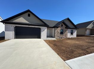 105 Linzi Way, Paris, KY 40361