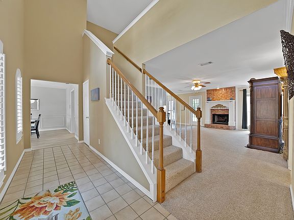 4th image of 1410 Swallow Cir